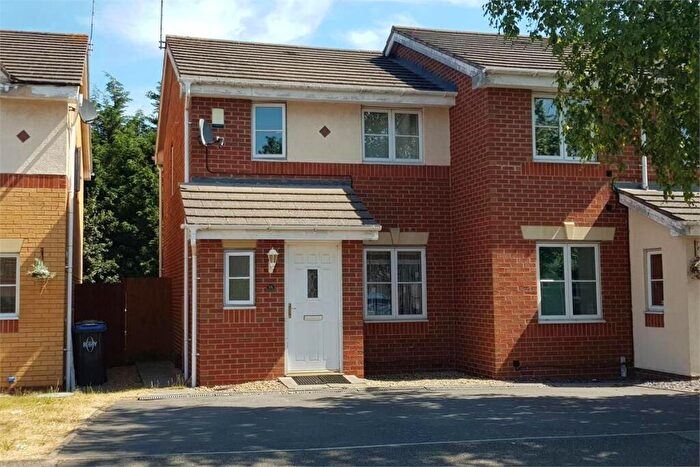 2 Bedroom Semi Detached House To Rent In Viaduct Close, Rugby, Warwickshire, CV21