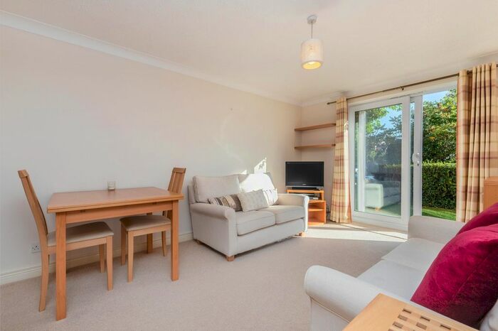 1 Bedroom Flat To Rent In Southey Road, Wimbledon, SW19