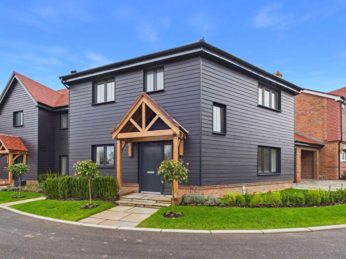 3 Bedroom Detached House For Sale In Thistley Close, Lyminge, Folkestone, Kent, CT18