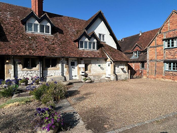 2 Bedroom Semi-Detached House To Rent In Bockmer End- Semi Rural Location, SL7