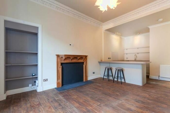 2 Bedroom Flat To Rent In Dunedin Street, Powderhall, Edinburgh, EH7