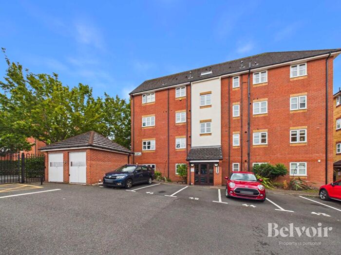 2 Bedroom Flat To Rent In Carina Court, Aigburth, Liverpool, L17