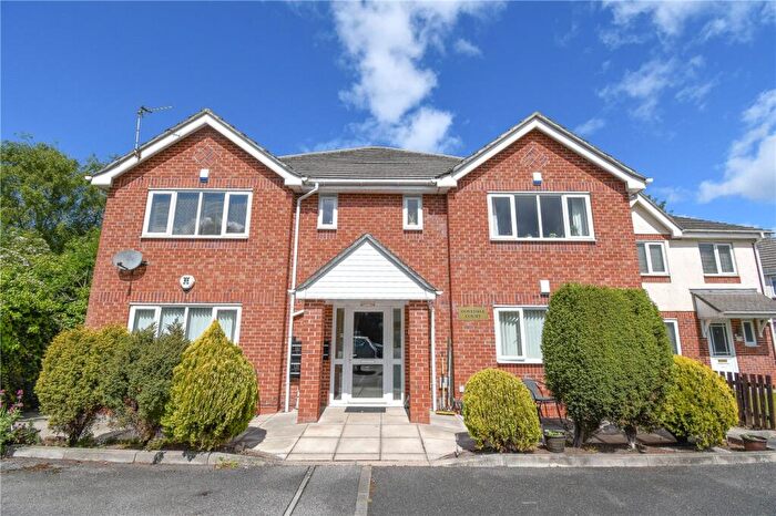2 Bedroom Flat For Sale In Garrick Avenue, Moreton, Wirral, CH46