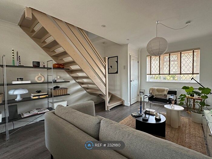 3 Bedroom End Of Terrace House To Rent In Dylan Close, Borehamwood, WD6