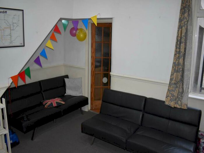 4 Bedroom House To Rent In Brithdir Street, Cathays, Cardiff, CF24