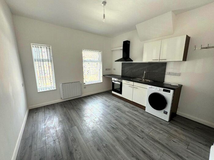 Studio To Rent In Foleshill Road, Coventry, CV6