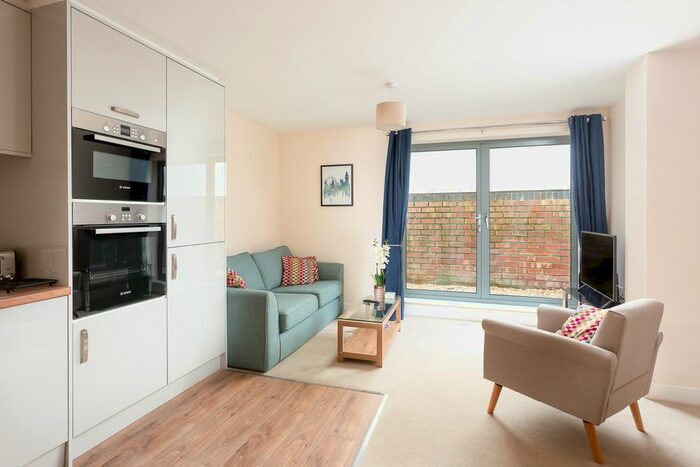 2 Bedroom Flat To Rent In Southgate Street, Gloucester, GL1