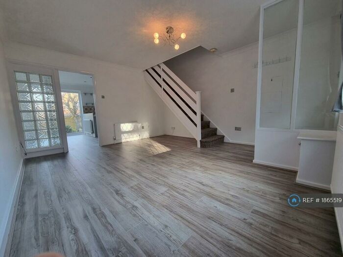 3 Bedroom Terraced House To Rent In Spenlow Drive, Kent, ME5