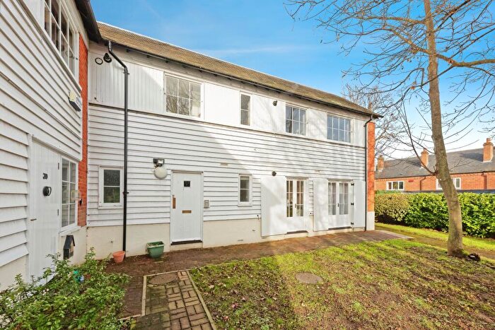 2 Bedroom Flat For Sale In Orient Place, Canterbury, Kent, CT2