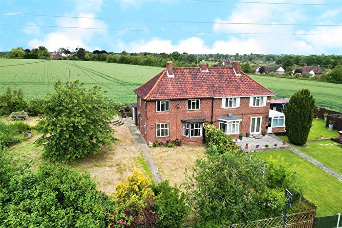 3 Bedroom Semi-Detached House To Rent In Kelvedon Road, Coggeshall, Colchester, CO6