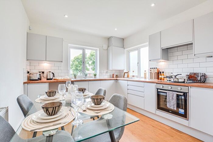 4 Bedroom Town House To Rent In Blackbird Mews, Sheffield, S2