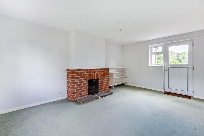 2 Bedroom Cottage For Sale In Hay Place Lane, Binsted, GU34
