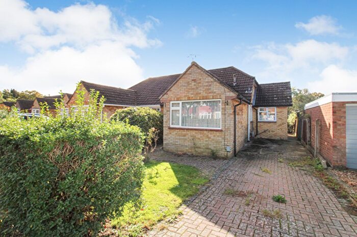 2 Bedroom Semi Detached House For Sale In Glebe Road, Farnborough, GU14