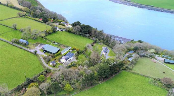 4 Bedroom Detached House For Sale In Whalecombe Farm, Ridgeway Lane, Cosheston, SA72