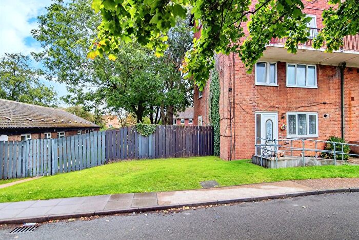 3 Bedroom Maisonette For Sale In Argyll Street, Corby, NN17
