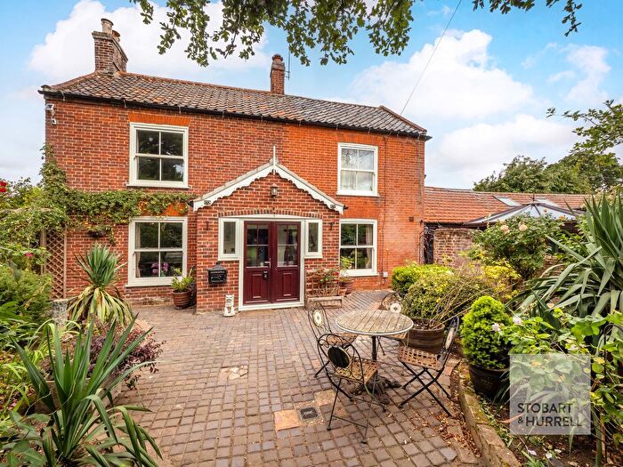 4 Bedroom Detached House For Sale In Hawthorn Cottage, The Street, Dilham, Norfolk, NR28