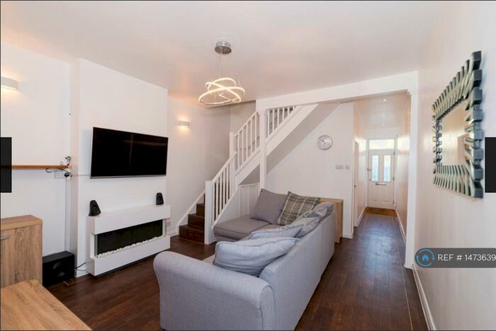 4 Bedroom Terraced House To Rent In Upland Road, South Croydon, CR2