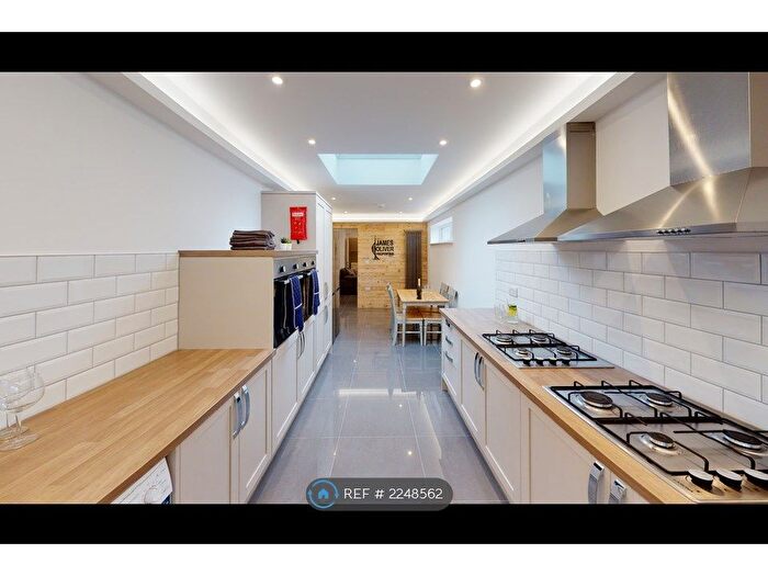 7 Bedroom Terraced House To Rent In Hudson Road, Southsea, PO5