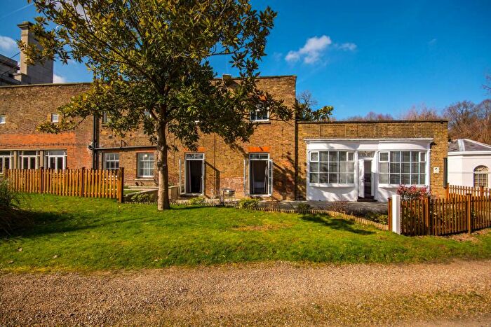 4 Bedroom Cottage To Rent In Addington Palace, Gravel Hill, Croydon, CR0