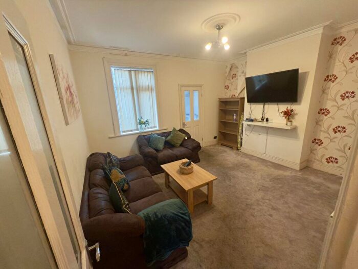 3 Bedroom House To Rent In Link Road (), Edgbaston, Birmingham, West Midlands, B16