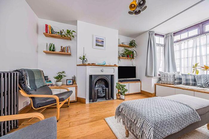 3 Bedroom Terraced House For Sale In Stamshaw Road, Portsmouth, PO2