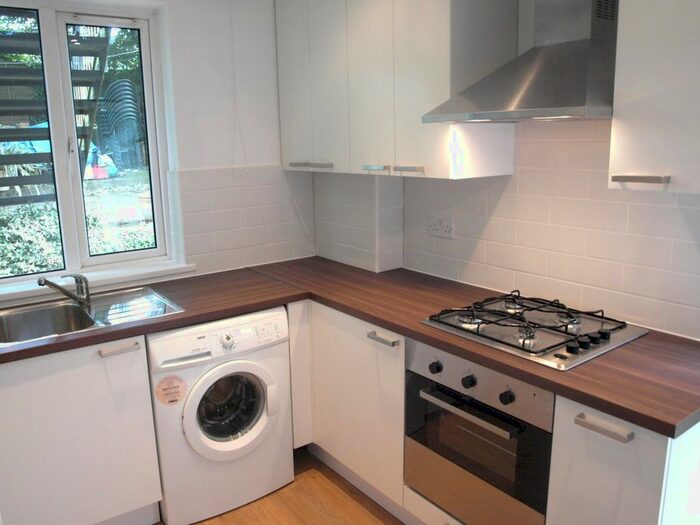 3 Bedroom Flat To Rent In Parkgate Mansions, Leslie Road, East Finchley, N2