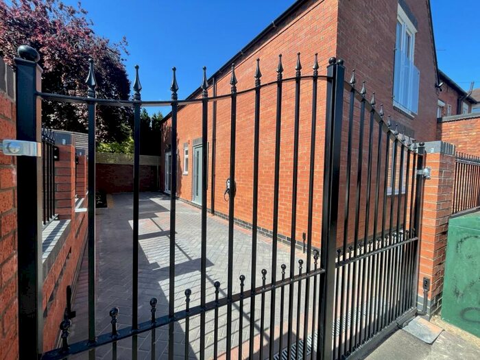 2 Bedroom Detached House To Rent In Homestead Way, Northampton, NN2