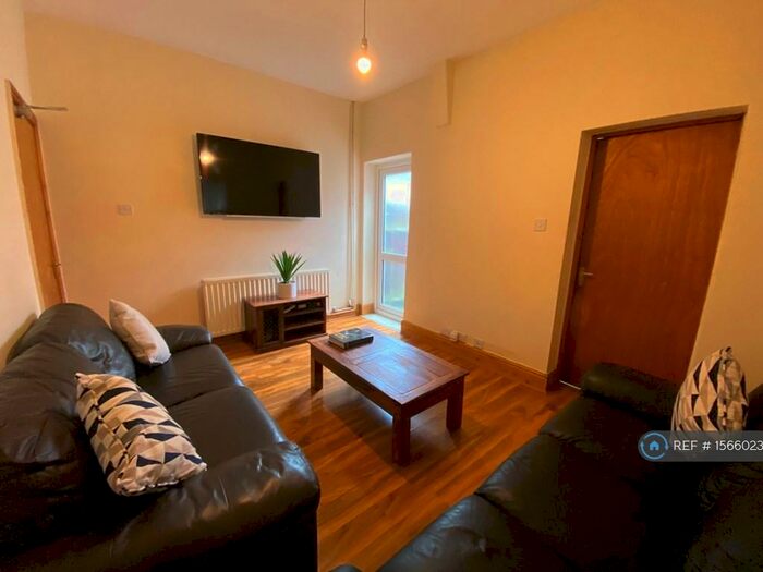 5 Bedroom Terraced House To Rent In Lower Ford Street, Coventry, CV1