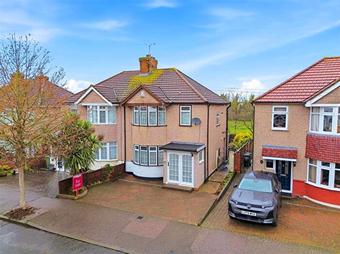 3 Bedroom Semi Detached House For Sale In Wilmot Road, Dartford, DA1