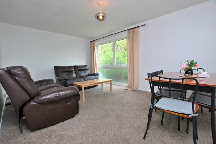 2 Bedroom Flat To Rent In Dormers Wells Lane, Southall, UB1