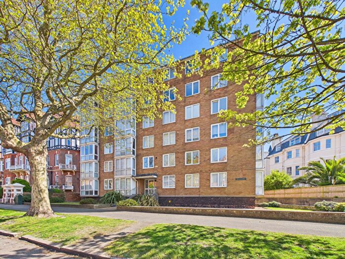 2 Bedroom Flat For Sale In Edinburgh Place, Earls Avenue, Folkestone, Kent, CT20