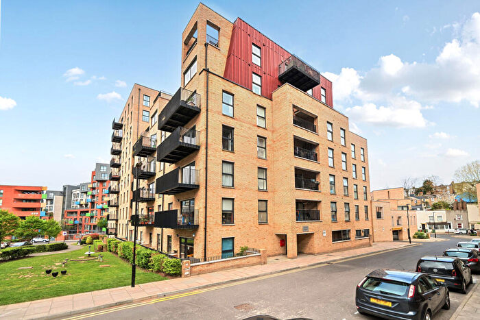 1 Bedroom Apartment For Sale In Moy Lane, Woolwich, SE18