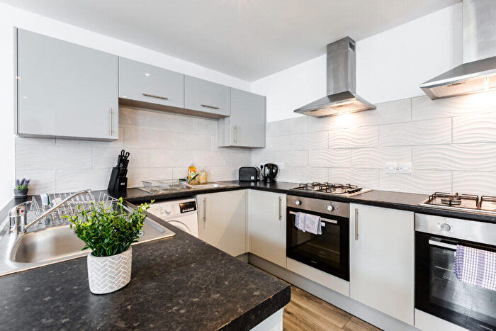 7 Bedroom Terraced House To Rent In Pemberton Road (Hmo Liverpool), L13