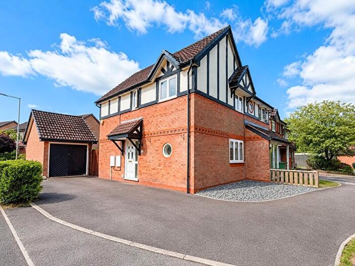 3 Bedroom Semi-Detached House For Sale In Llwyn Onn, Tyla Garw, Pontyclun, Rhondda Cynon Taff., CF72