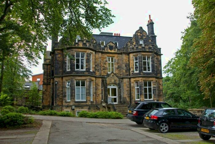 2 Bedroom Flat To Rent In Oakfield House, Kirkstall Lane, Kirkstall, Leeds, LS5