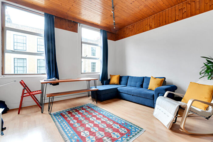 2 Bedroom Apartment To Rent In Highbury Park, London, N5