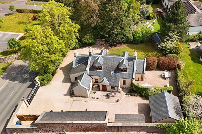 4 Bedroom Detached House For Sale In Lasswade Road, Eskbank, Dalkeith, EH22