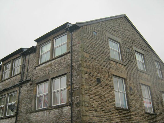 2 Bedroom Flat To Rent In Palace Court, Buxton, SK17