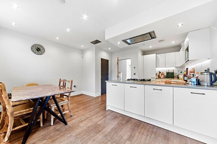 4 Bedroom Detached House To Rent In Cavendish Road, Balham, London, SW12