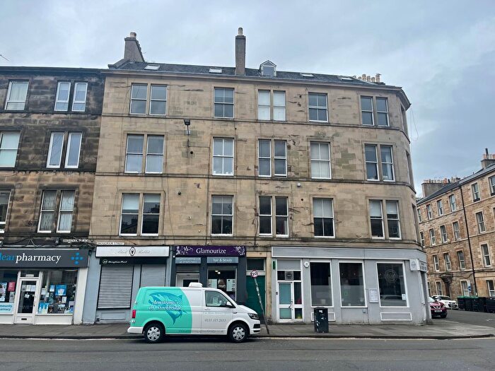 2 Bedroom Flat To Rent In Brougham Street, Edinburgh, EH3