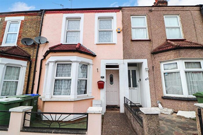 3 Bedroom Terraced House For Sale In Hengist Road, Northumberland Heath, Kent, DA8