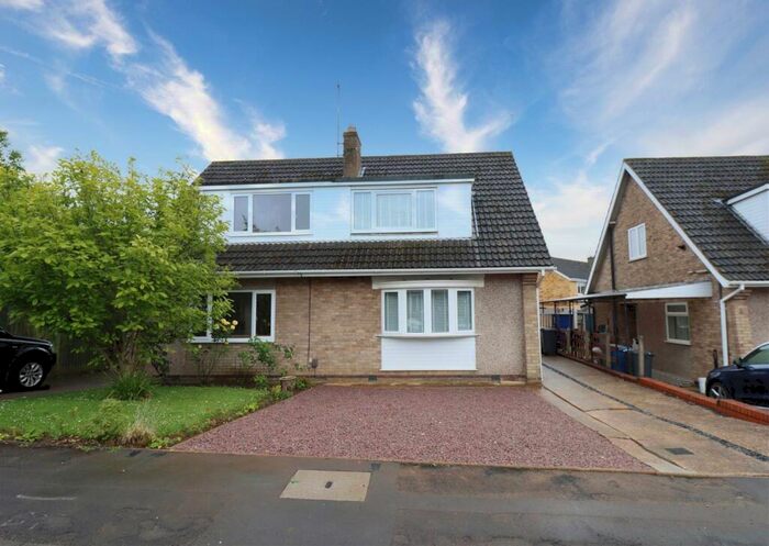 3 Bedroom Semi-Detached House To Rent In St. Giles Close, Kettering, NN15