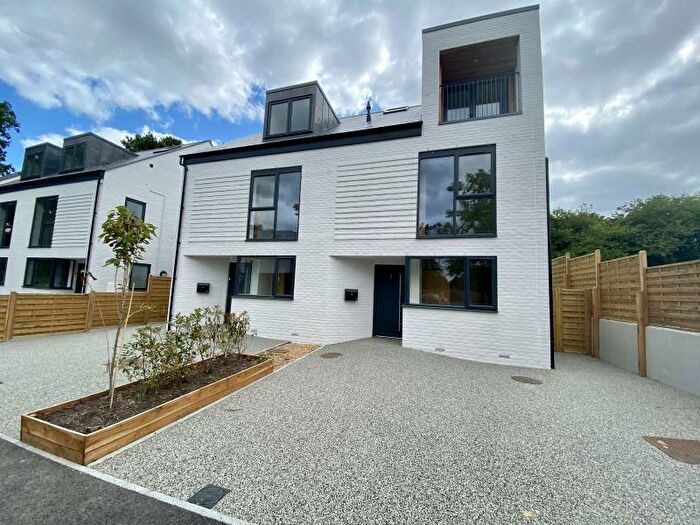 3 Bedroom Semi-Detached House To Rent In Bagshot, GU19