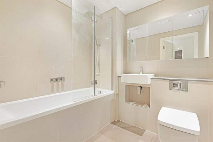 3 Bedroom Flat To Rent In Gartons Way, London, SW11