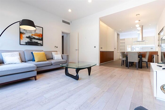 2 Bedroom Flat To Rent In Kensington High Street, Kensington, W8