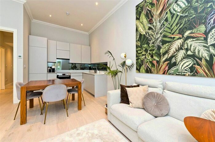 2 Bedroom Flat To Rent In Heathfield Road, London, W3
