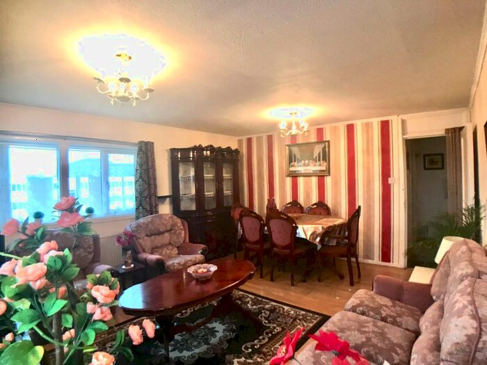 1 Bedroom Flat To Rent In Sandown Close, Cranford, Hounslow TW5