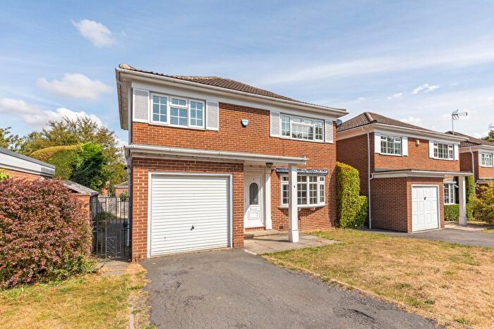4 Bedroom Detached House For Sale In Oakwood Rise, Oakwood, Leeds, LS8