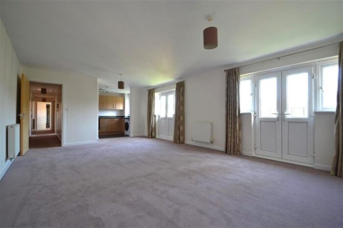 2 Bedroom Flat To Rent In Pulborough, West Sussex, RH20