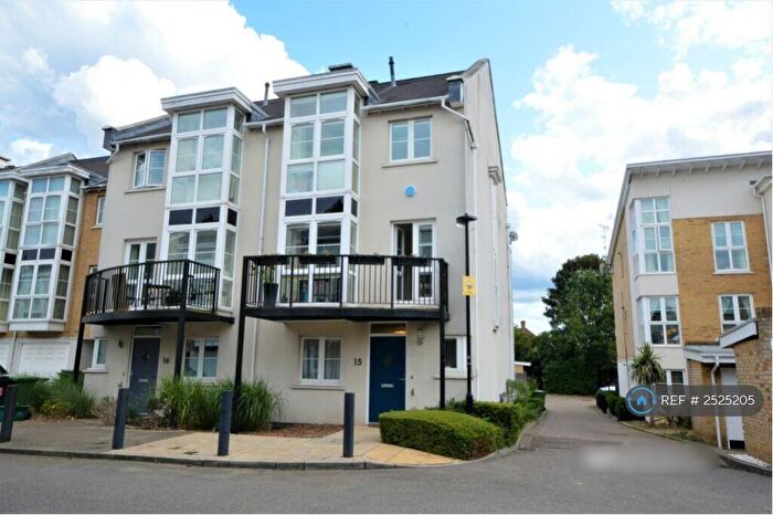 4 Bedroom Semi-Detached House To Rent In Revere Way, Epsom, KT19